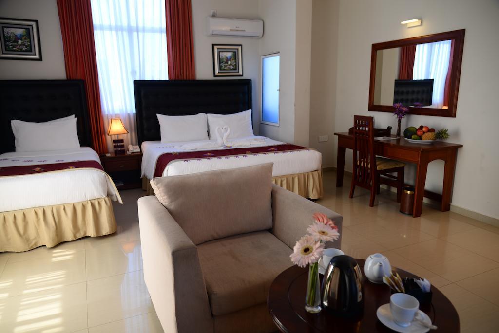 Lazaani Hotel Colombo Exterior photo