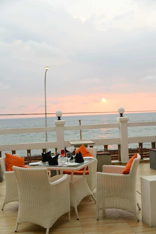 Lazaani Hotel Colombo Exterior photo