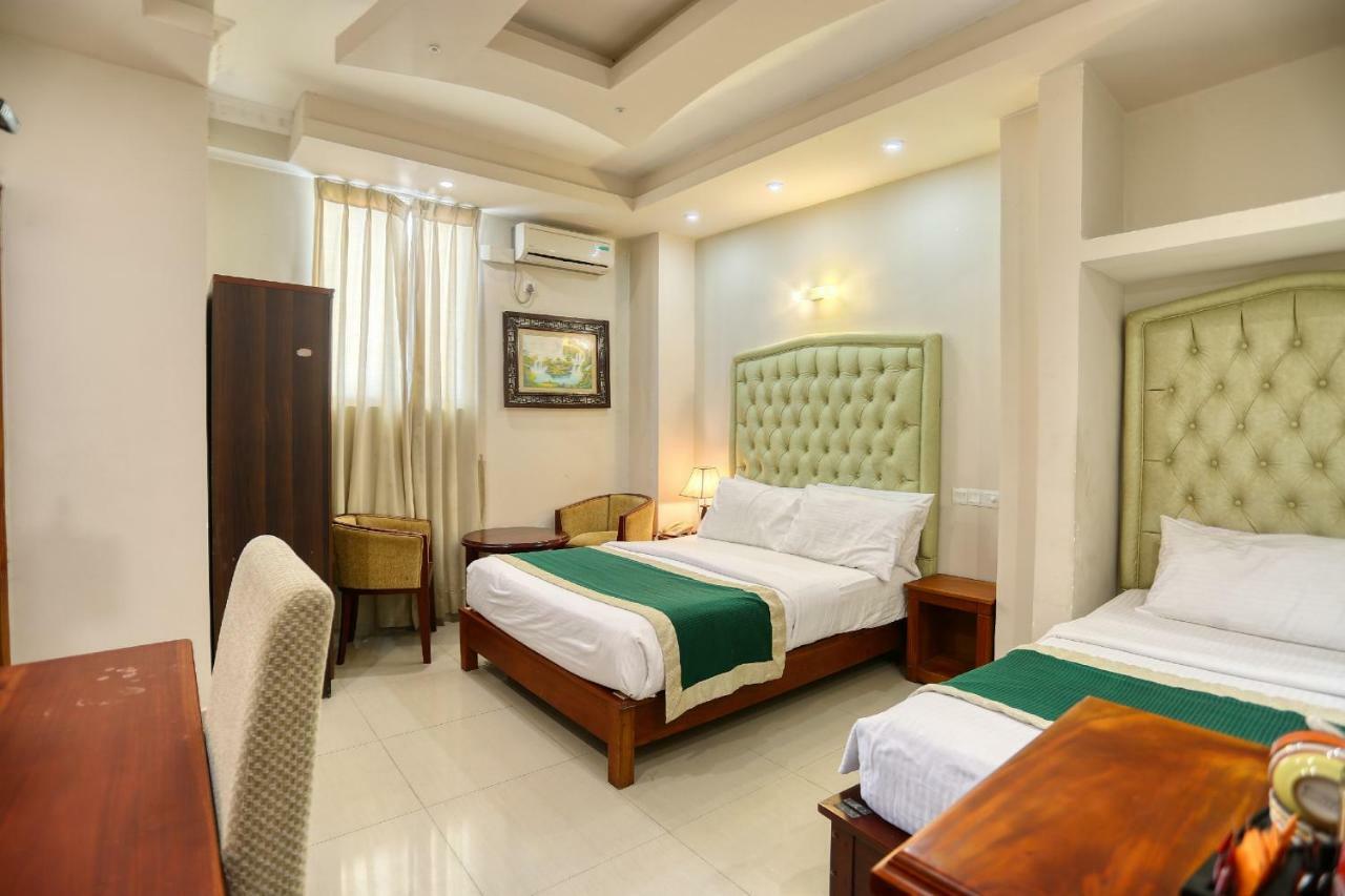 Lazaani Hotel Colombo Exterior photo